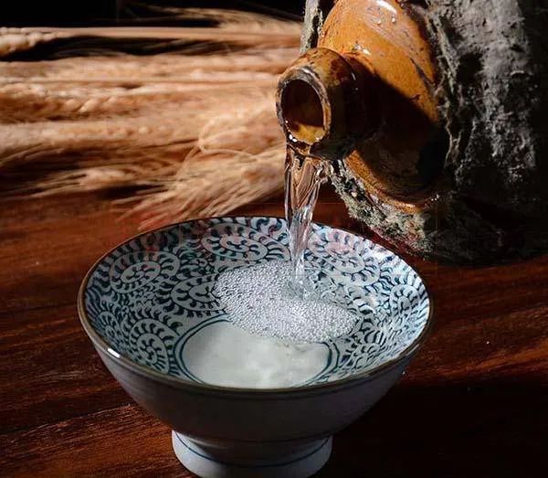 看酒花能鉴别白酒酒质好坏吗？