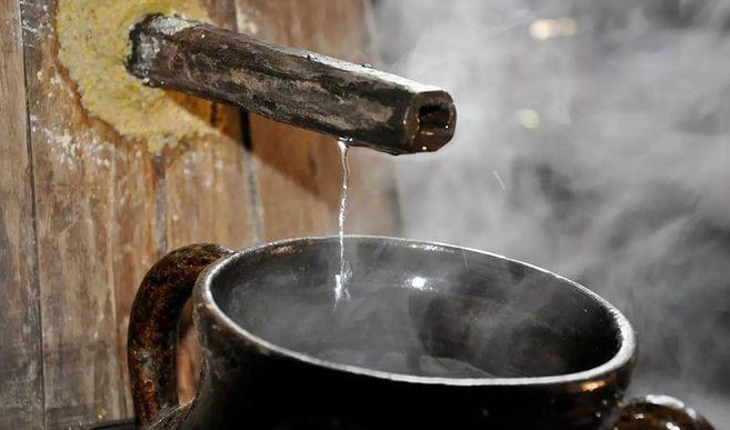 白酒种类那么多，但是大部分人选择收藏酱香酒，这是为何呢？