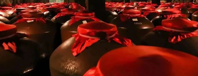 你知道如何辨别酱香型白酒新酒与陈年老酒吗？