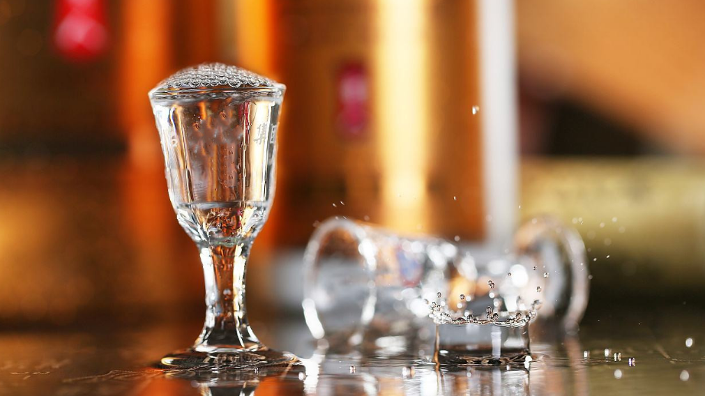 从酱香型白酒的特点与优势看，投资酱酒就是投资未来